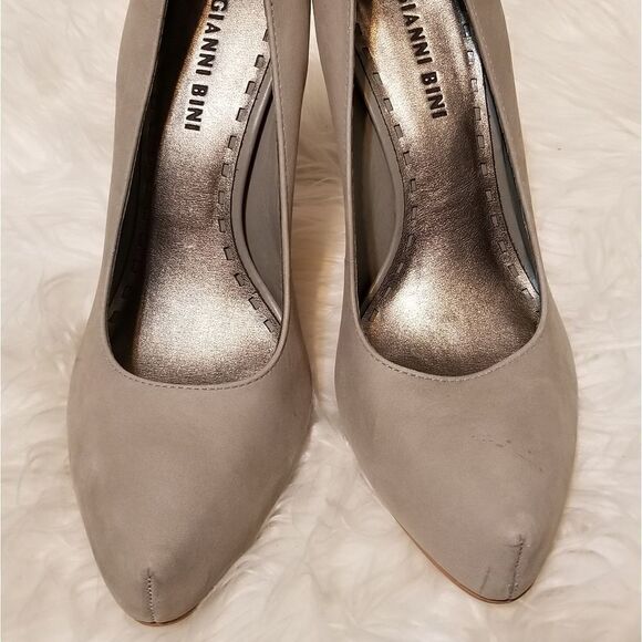 Gianni Bini grey leather heels - Picture 2 of 6